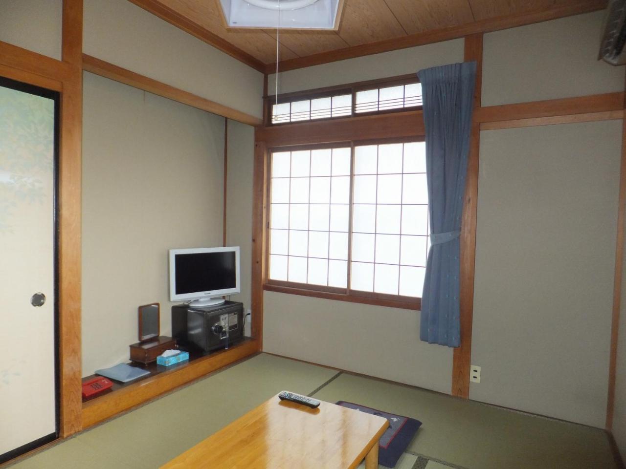 Minshuku Iwatakan Takayama  Zewnętrze zdjęcie